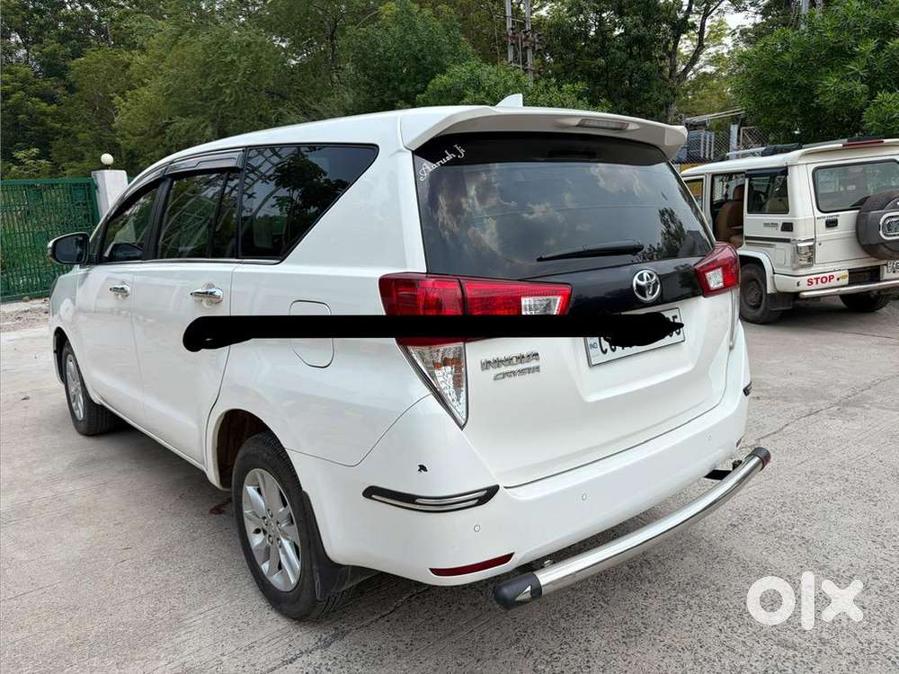 Toyota Innova Crysta 2024