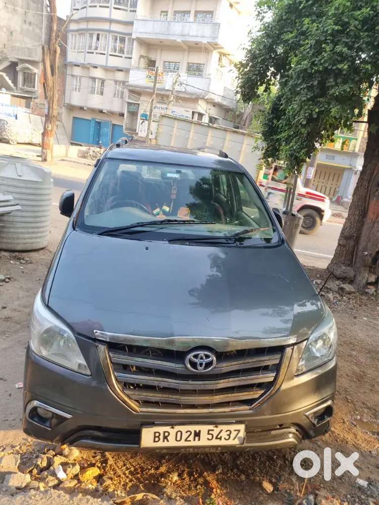 Toyota Innova 2011