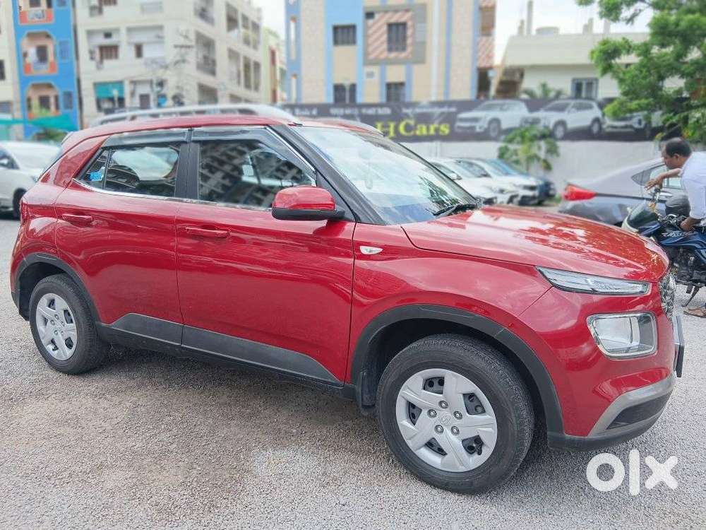 Hyundai Venue 1.2 S (o), 2022, Petrol