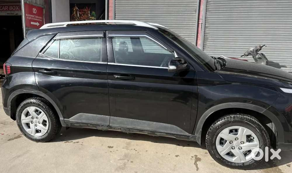 Hyundai Venue 1.2 Petrol Manual 2022