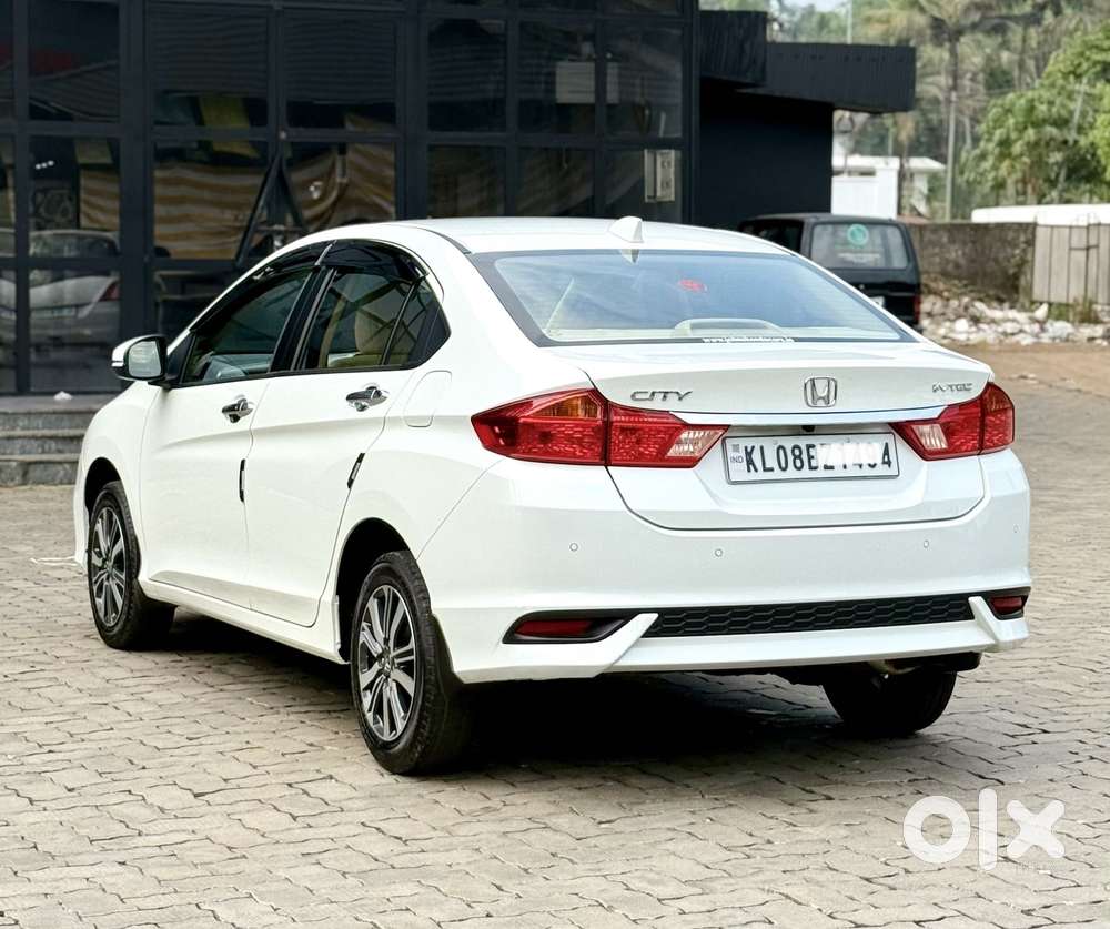 Honda City V Mt Exclusive, 2022, Petrol