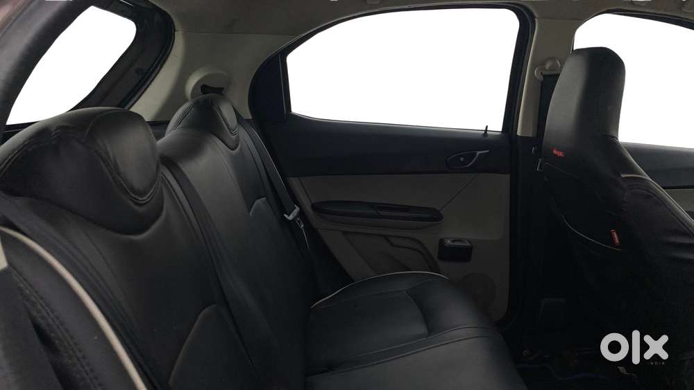 Tata Tiago Xe, 2018, Petrol