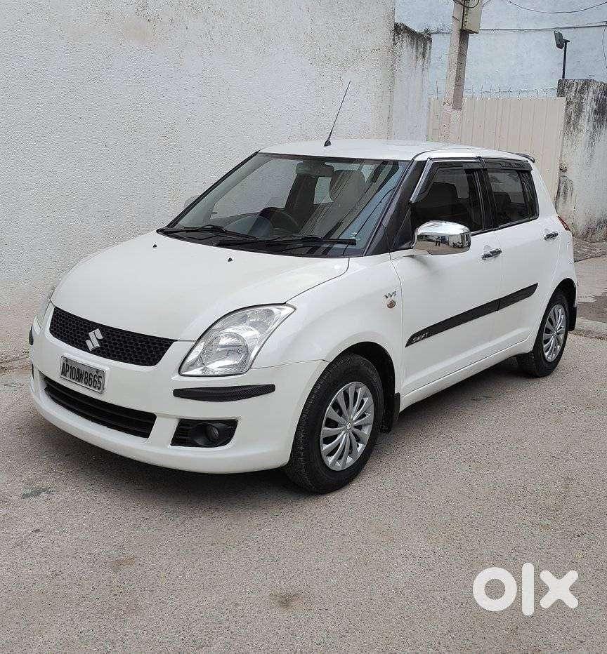 Maruti Suzuki Swift Vxi + Manual, 2011, Petrol