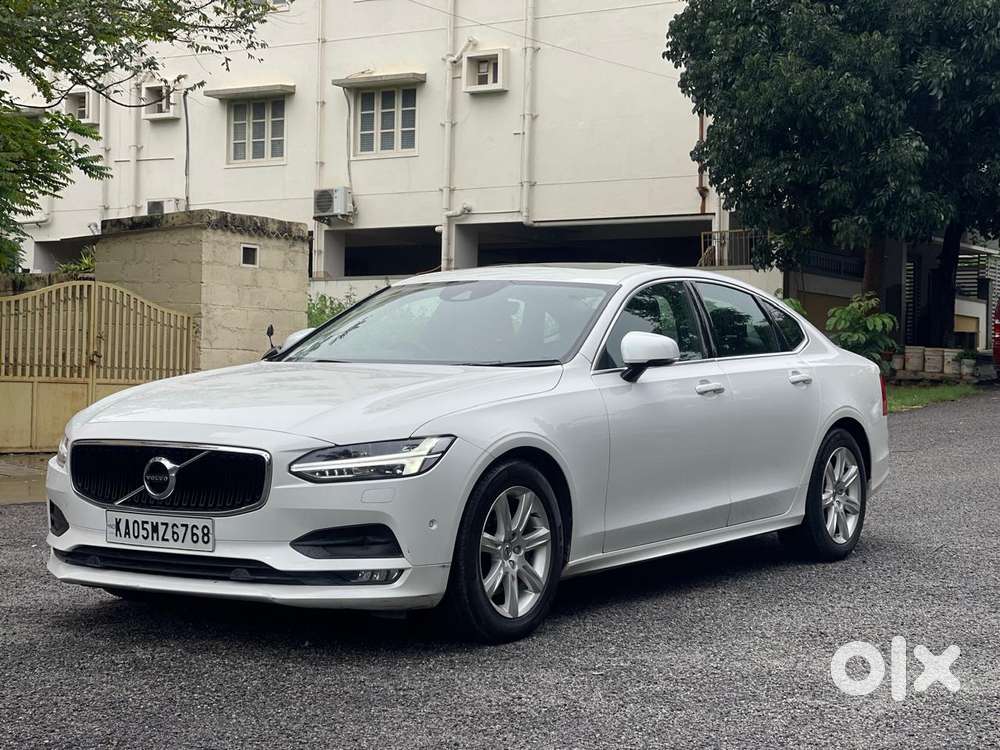 Volvo S90 D4 Momentum, 2019, Diesel