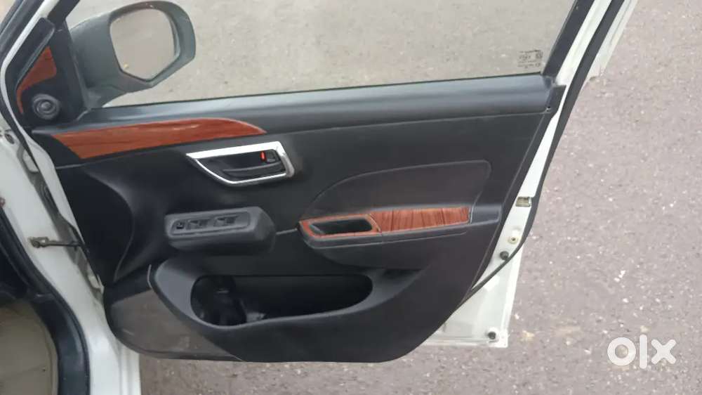 Swift Lxi 2015 1st Owner Cng On Pepar