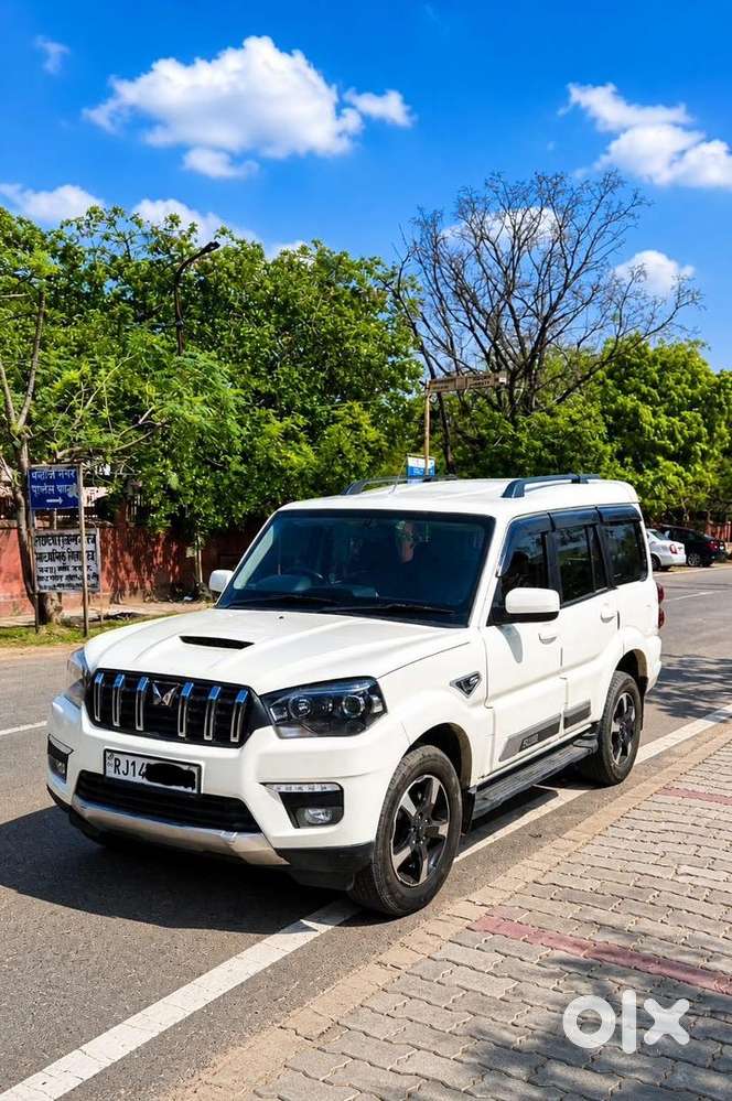 Mahindra Scorpio Classic 2023 Diesel 41000 Km Driven