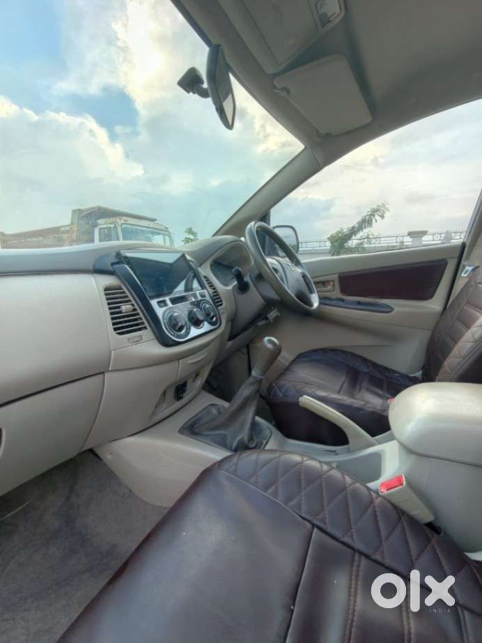 Toyota Innova 2.5 G (diesel) 8 Seater, 2012, Diesel