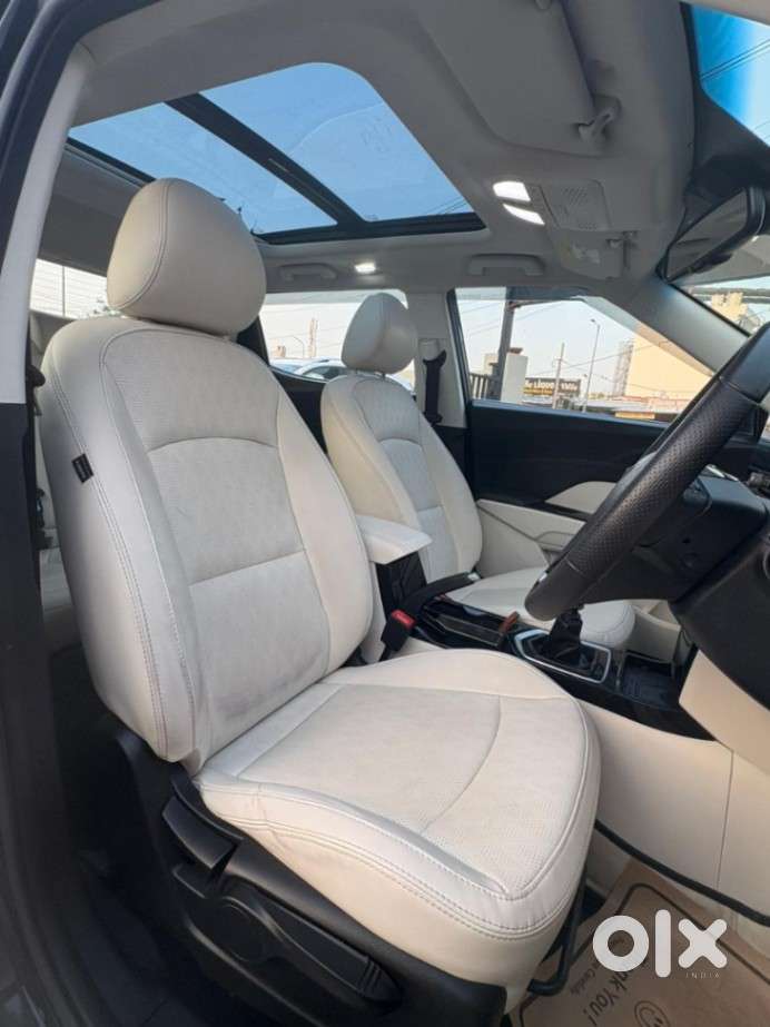 Mahindra Xuv 3xo Ax7l Petrol Mt, 2024, Petrol