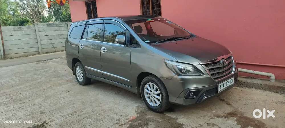 2015 Innova 2.5 V