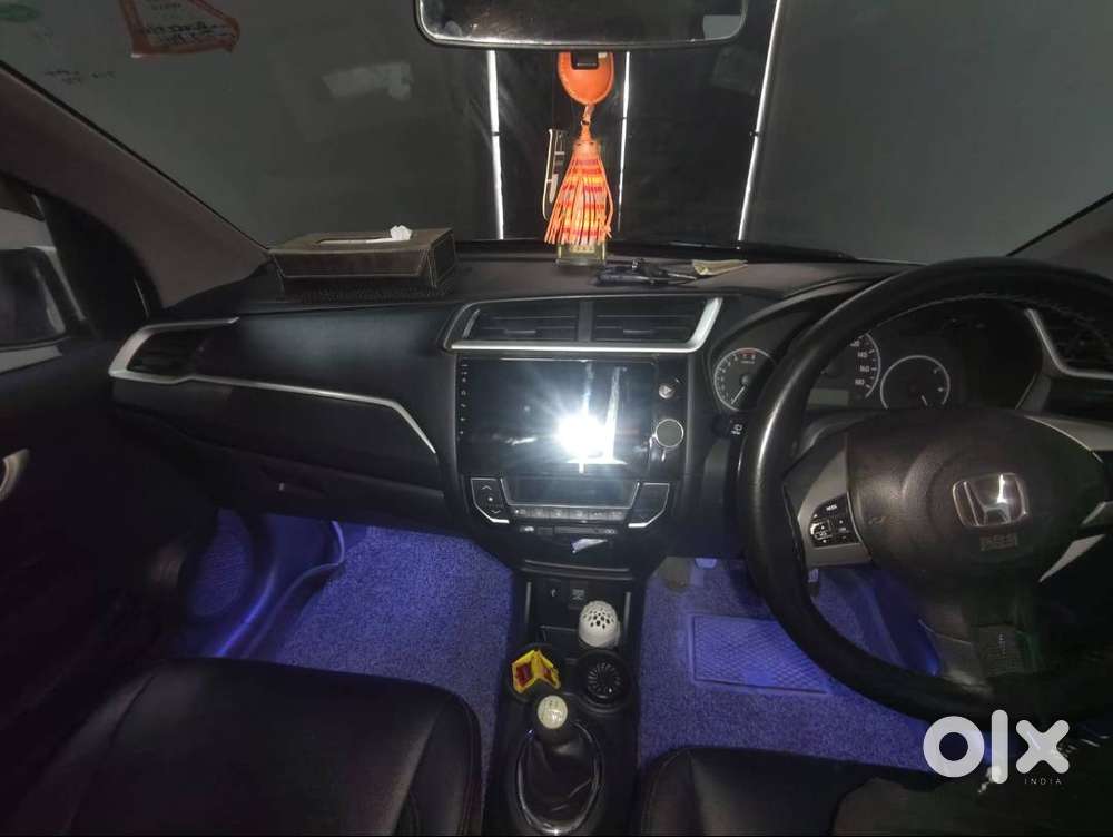 Well Maintained Honda Brv Petrol/cng Car 7 Seater