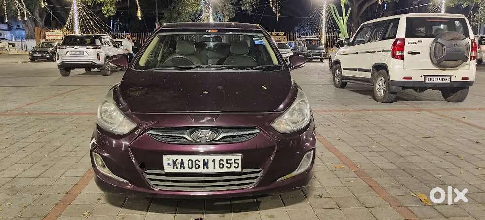 Hyundai Verna 1.6 SX 2011