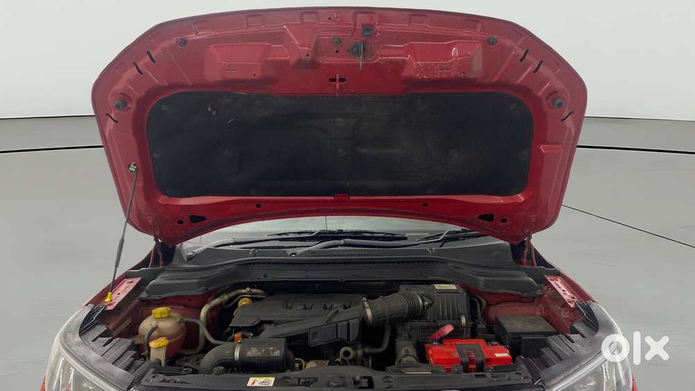 Mahindra Xuv300 W8, 2021, Petrol