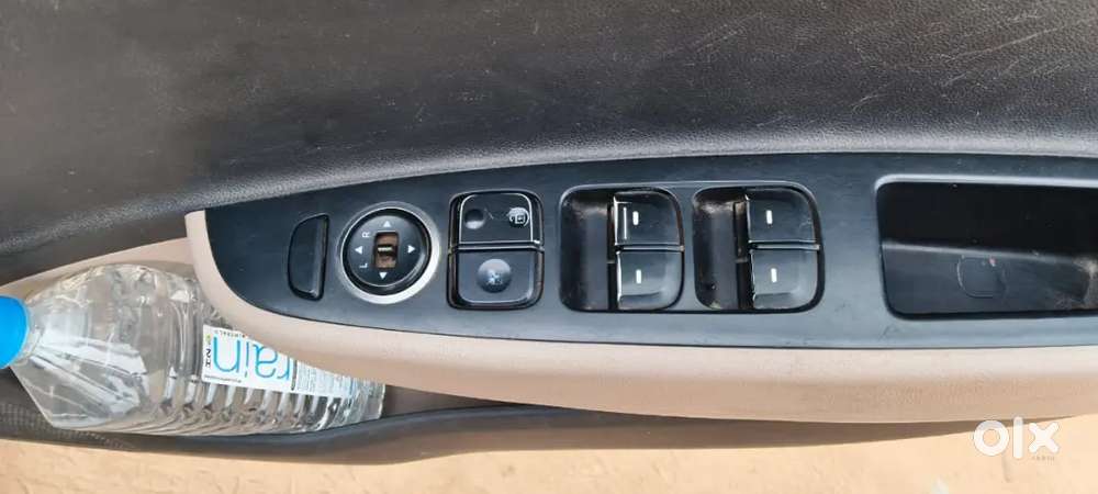 Hyundai Xcent Facelift 2015 Zdi Model., Genuine Km, Completely Usable