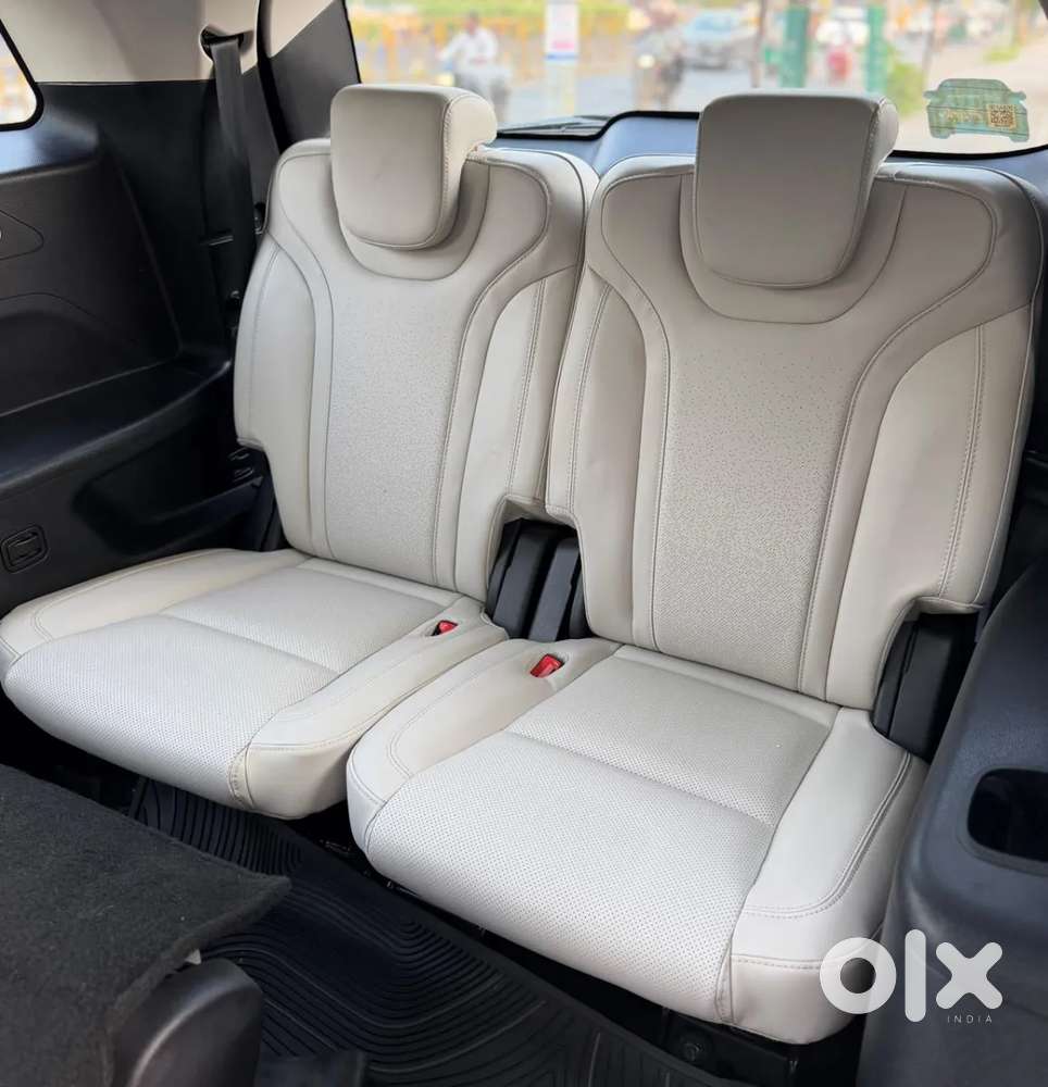 Mahindra Xuv700 2.2 Ax 7 Diesel At Luxury Pack Str, 2022, Diesel