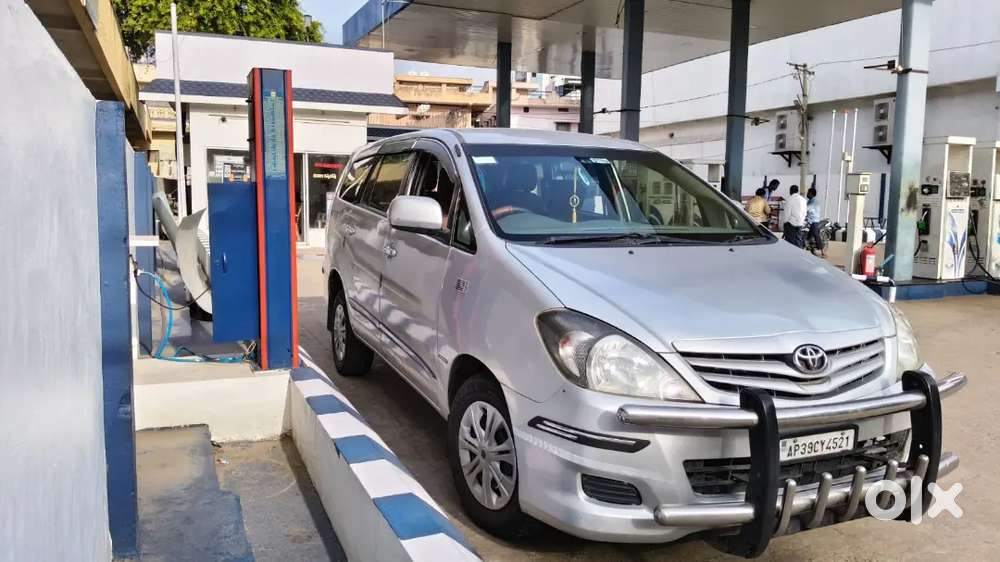 Toyota Innova 2011 Diesel 7 Str