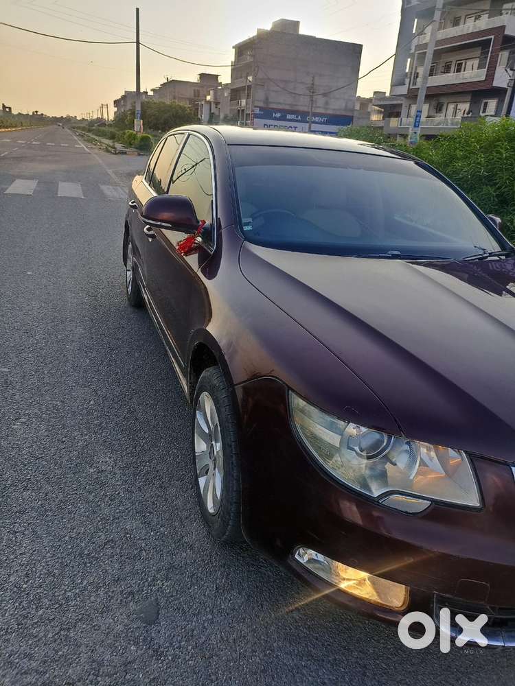 Skoda Superb 2011 Petrol Well Maintained