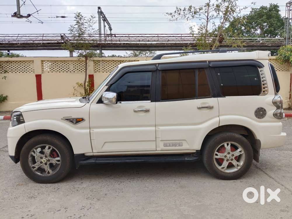 Mahindra Scorpio S10, 2016, Diesel