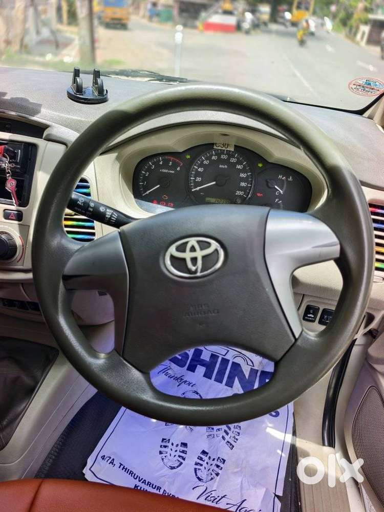 Toyota Innova 2.5 G (diesel) 8 Seater Bs Iv, 2012, Diesel