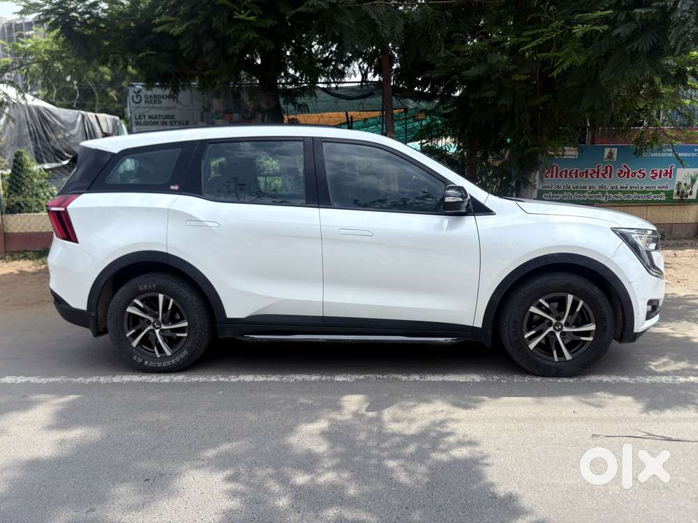 Mahindra Xuv700 2.2 Ax 5 Diesel At 7 Str, 2023, Diesel