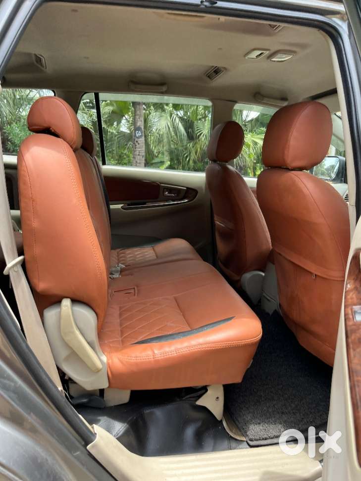 Toyota Innova 2.5 Vx 8 Str Bs-iii, 2012, Diesel