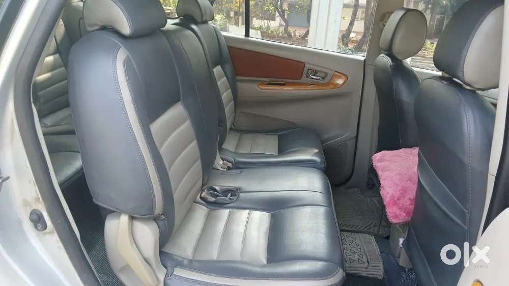Toyota Innova 2010 Diesel 270000 Km Driven