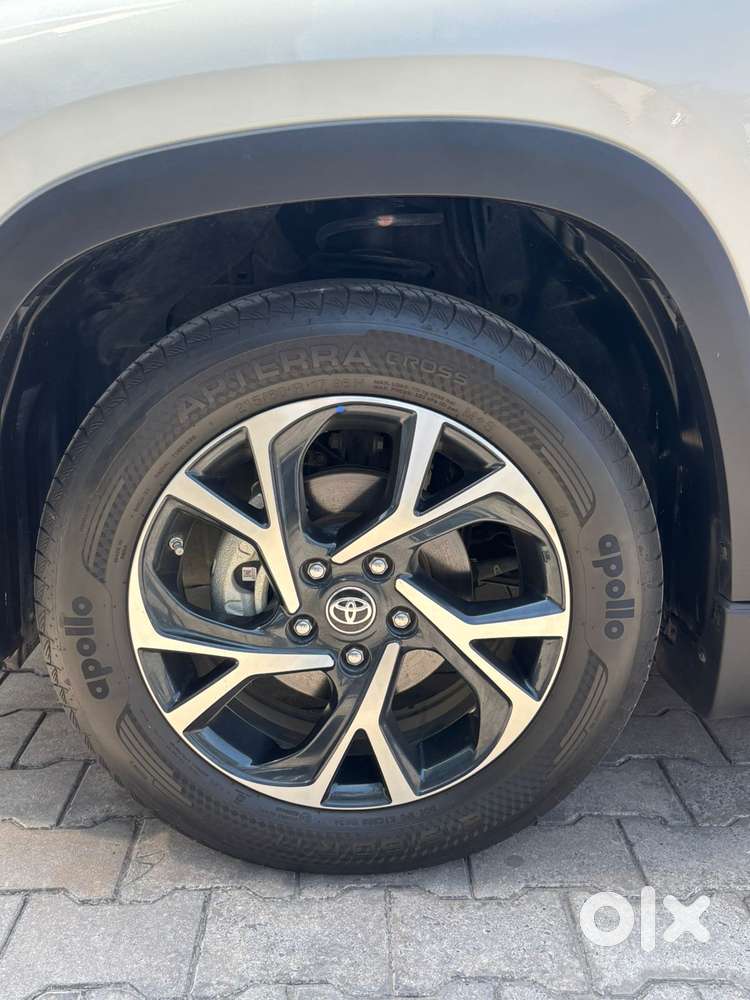 Toyota Urban Cruiser Hyryder 1.5 V Hybrid, 2024, Petrol