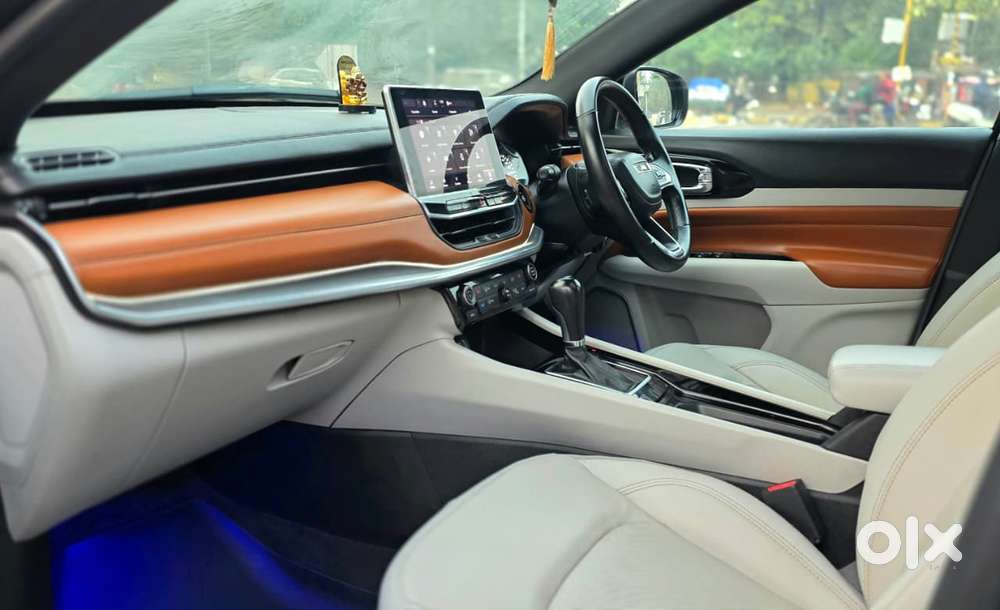 Jeep Compass 2.0 Limited Option Black, 2022, Petrol