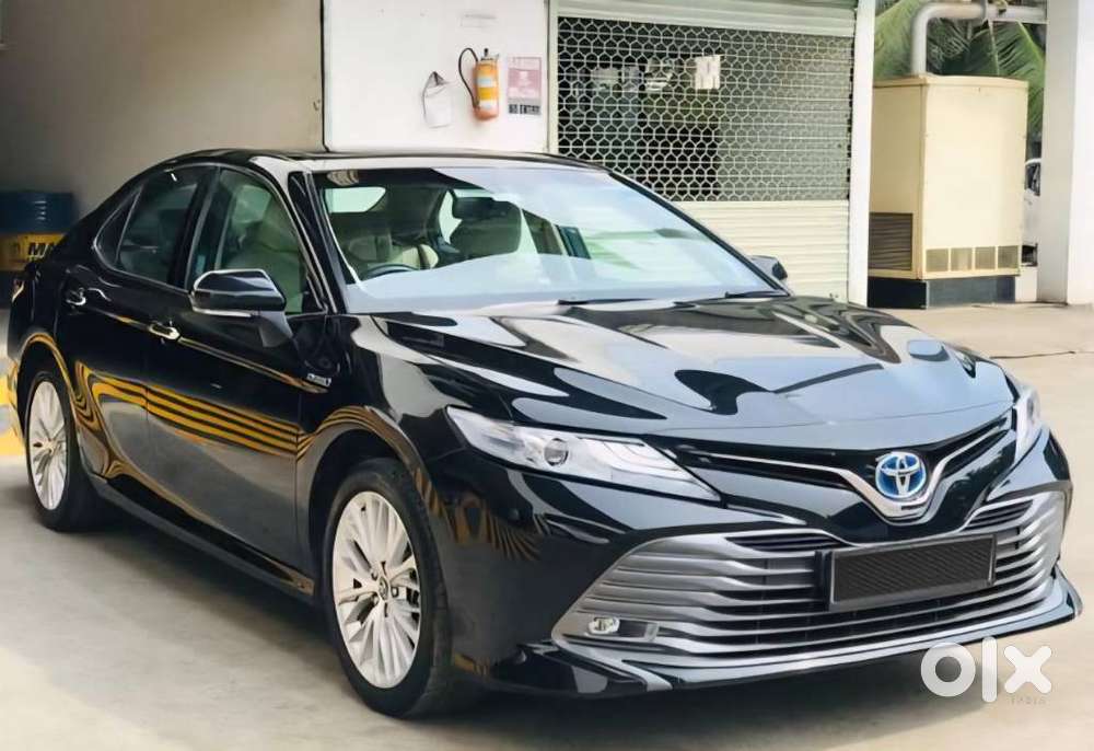 Toyota Camry Hybrid, 2023