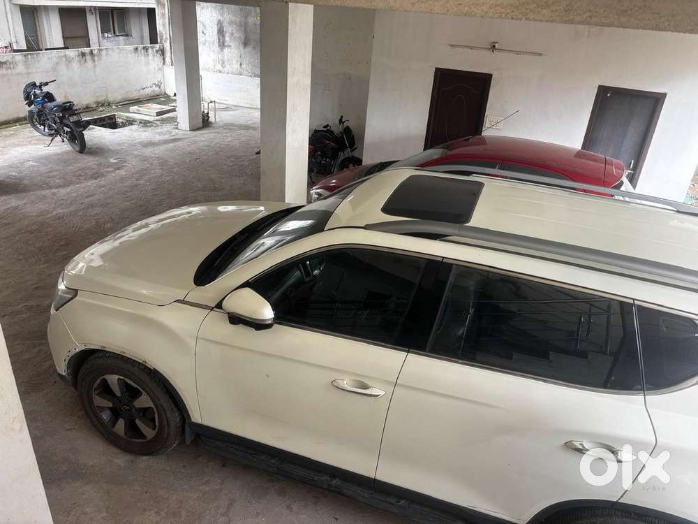 Mahindra Alturas G4 4x2 At, 2019, Diesel