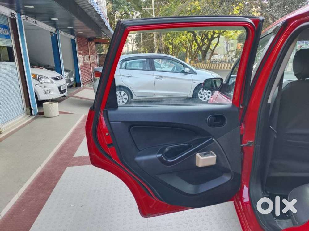 Ford Figo, 2015, Petrol