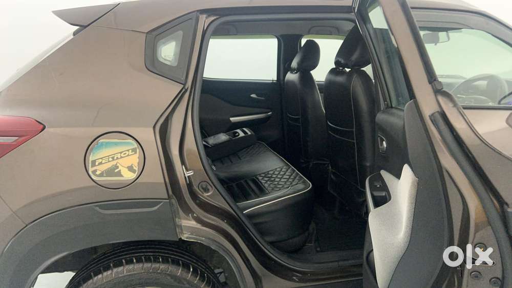Nissan Magnite 1.0 Xv, 2021, Petrol