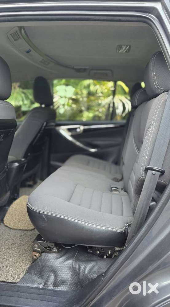 Toyota Innova Crysta 2.4 V, 2016, Diesel