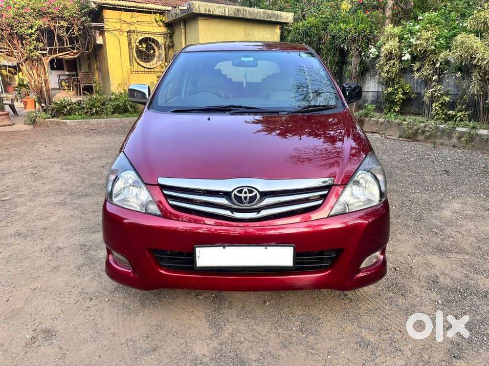 Toyota Innova 2004-2011 2.5 V Diesel 8-seater, 2010, Diesel