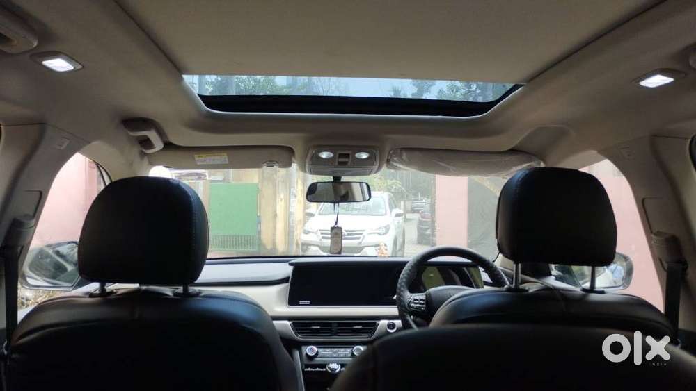Mahindra Xuv700 2.2 Ax 5 Diesel Mt 7 Str, 2025, Diesel