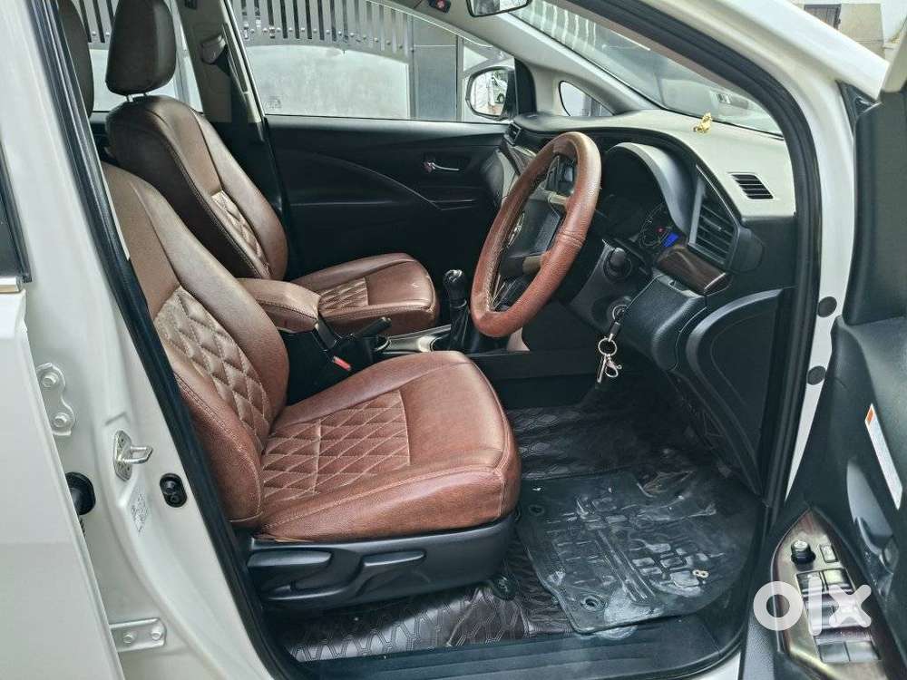 Toyota Innova Crysta 2.4 Gx Limited Edition 8 Str, 2023, Diesel