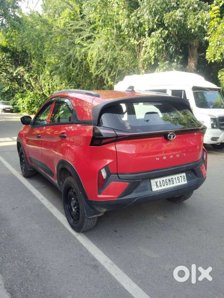 Tata Nexon 1.2 Revotron Xm Plus (s), 2023, Petrol