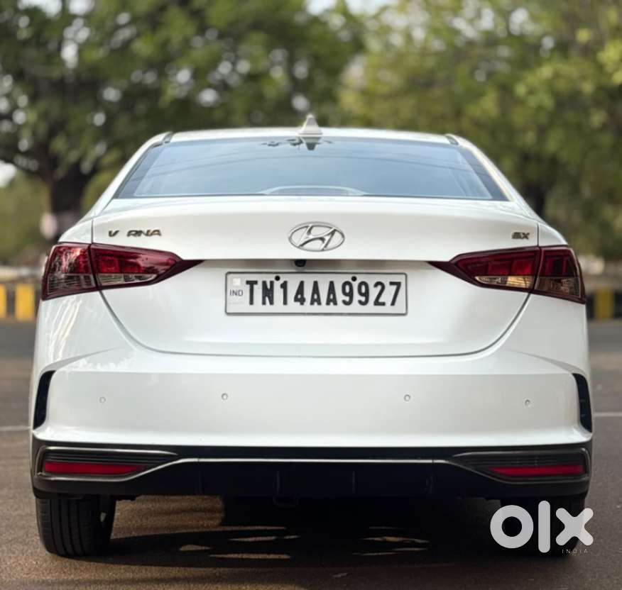 Hyundai Verna Sx (o) 1.5 Vtvt Ivt [2023 - 2026], 2022, Petrol