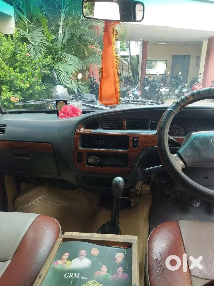 Toyota Qualis 2001