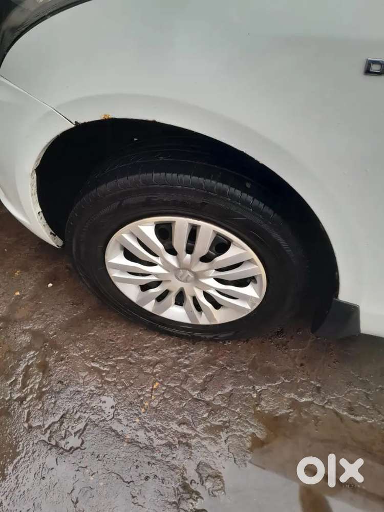 Maruti Suzuki Dzire 2016 Diesel 122000 Km Driven 50%tyres