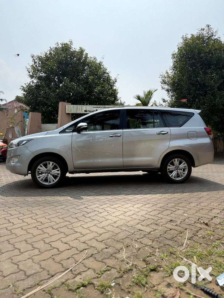 Toyota Innova Crysta 2.8 Z, 2016, Diesel