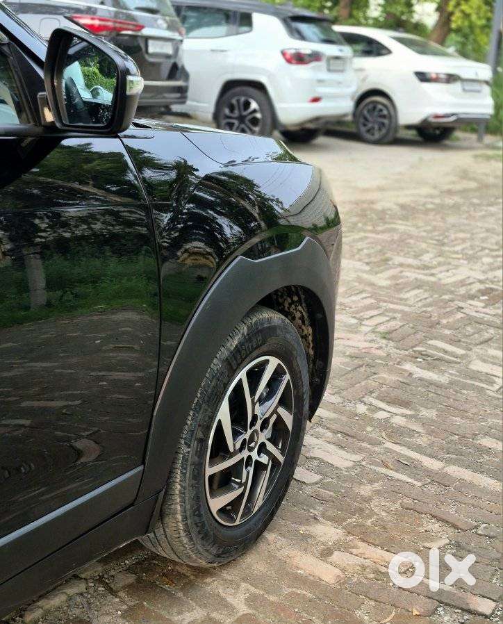 Mahindra Xuv 3xo Ax5 Ds Mt, 2025, Diesel
