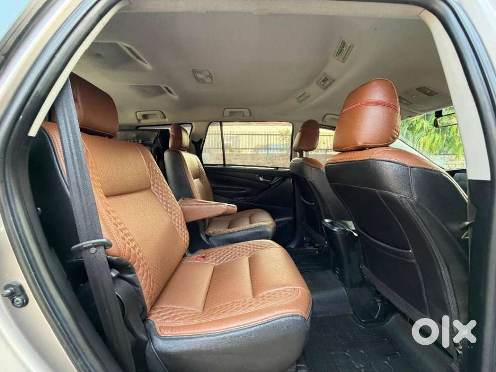 Toyota Innova Crysta [2020-ongoing] 2.4 Gx At 7 Str, 2020, Diesel