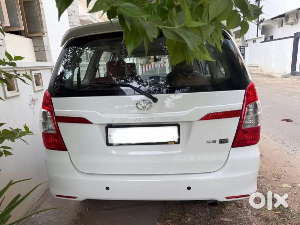 Toyota Innova 2.5 G (diesel) 8 Seater Bs Iv, 2016, Diesel