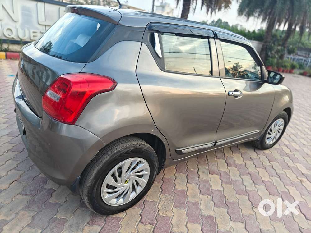 Maruti Suzuki Swift Vxi + Manual, 2022, Petrol