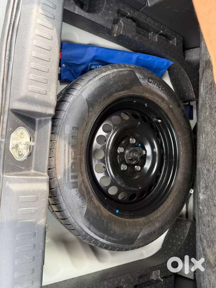 Maruti Suzuki Brezza Vxi At, 2024, Petrol