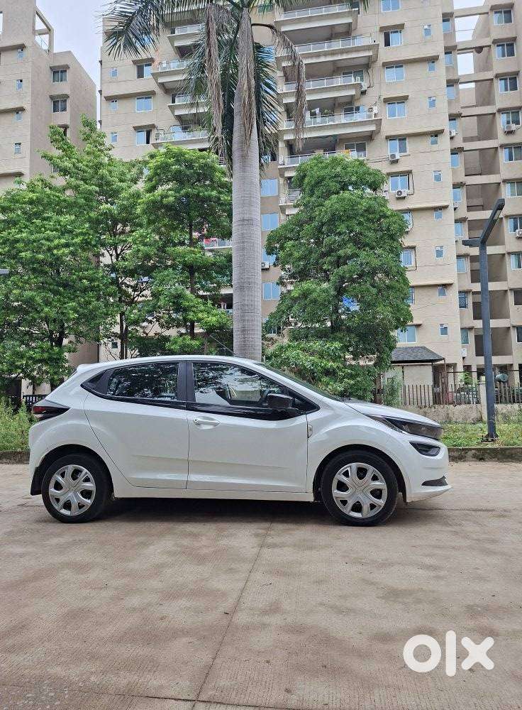 Tata Altroz 1.2 Xm, 2022, Petrol