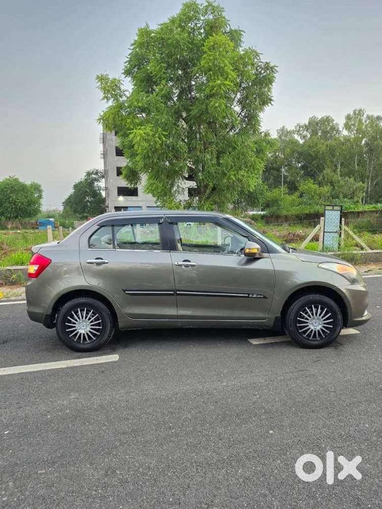 Maruti Suzuki Swift Dzire 1.2 Vxi Bsiv, 2016, Cng & Hybrids