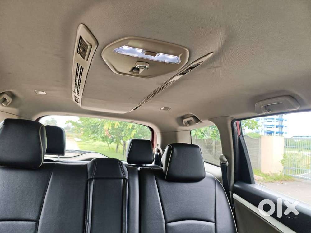Mahindra Marazzo M6 2020