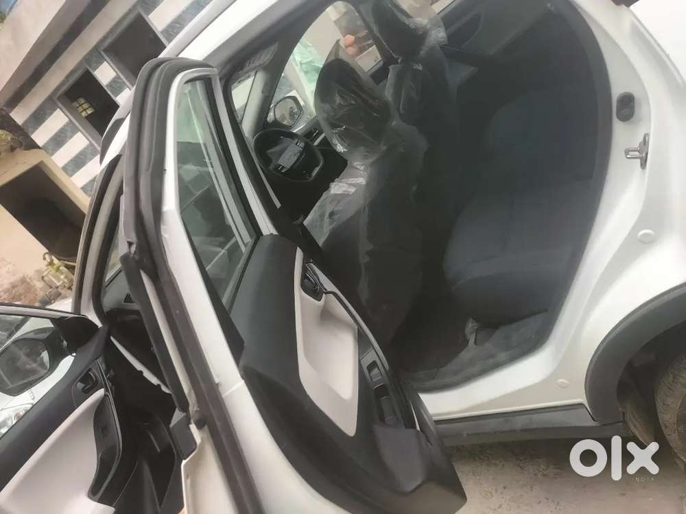 Tata Nexon Pure Pluse 1.2l Turbo 6-speed Manual