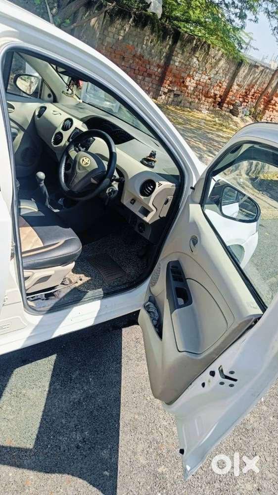 Toyota Etios 2017 Cng & Petrol Well Maintained